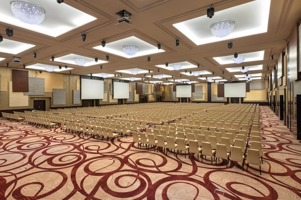 Crowne Plaza - Rdc & Convention By Ihg 5*